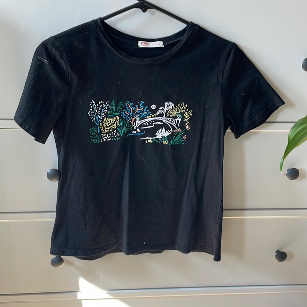 Graphic black tee